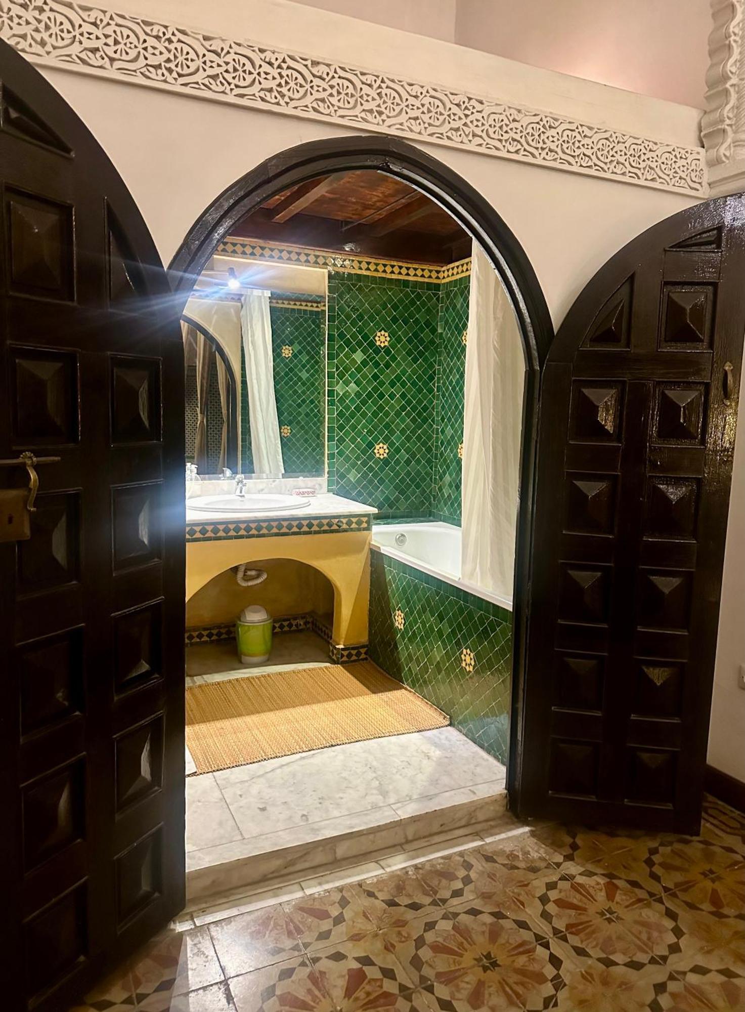Riad A La Belle Etoile Salé Exterior foto
